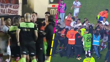 Jugadores encaran al árbitro y a policías en Argentina tras dos goles anulados por el VAR