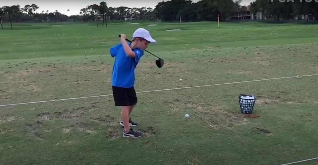 Tommy Morrissey, el niño que se rifa en el golf y en el beisbol con sólo un brazo