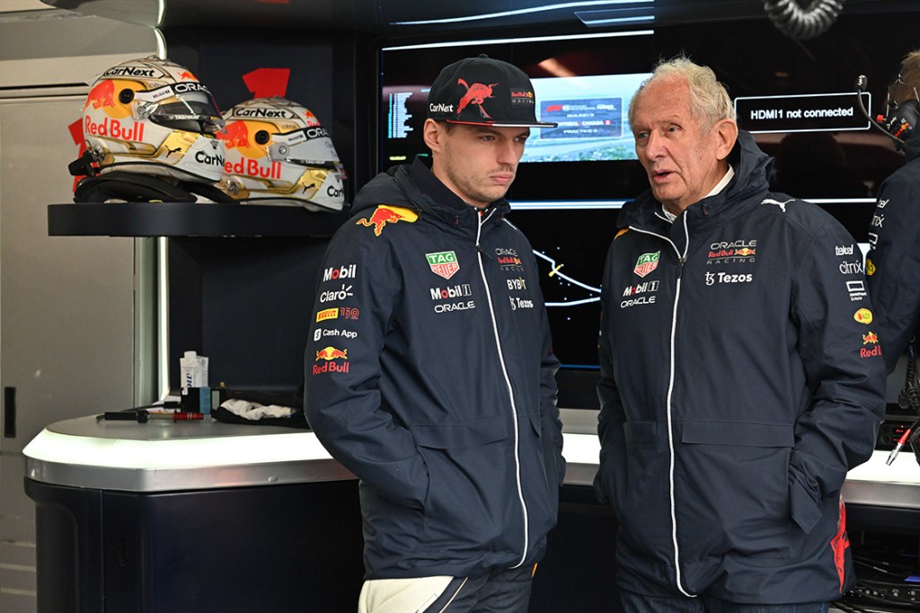 Helmut Marko eleva las expectativas sobre Checo Pérez en el campeonato: "Debe vencer a Verstappen"