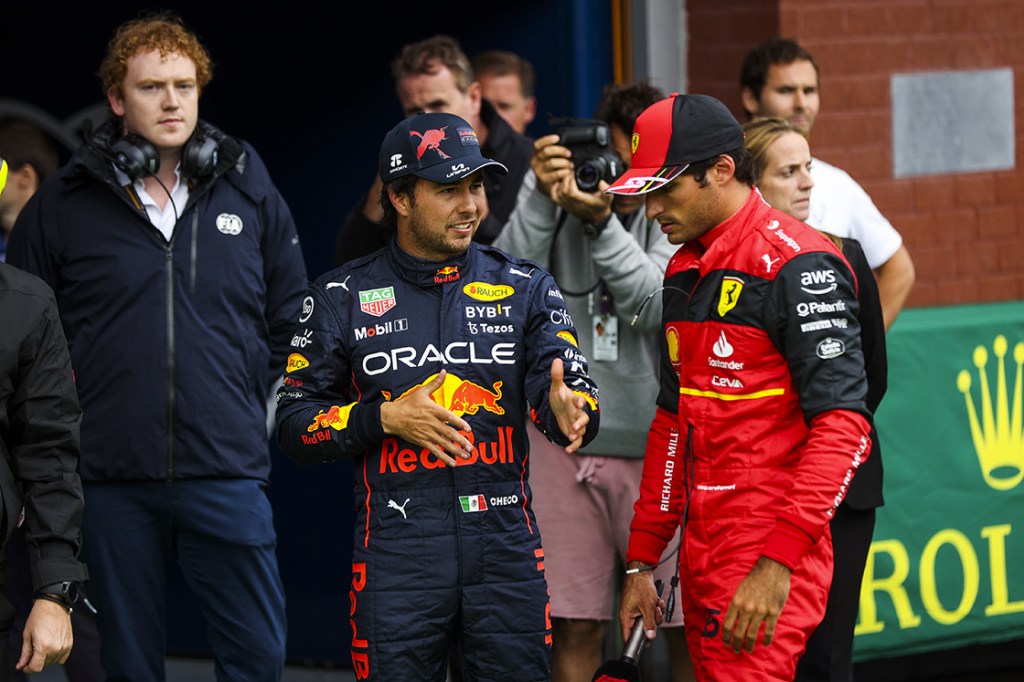 Carlos Sainz y Checo Pérez en el GP de Bélgica