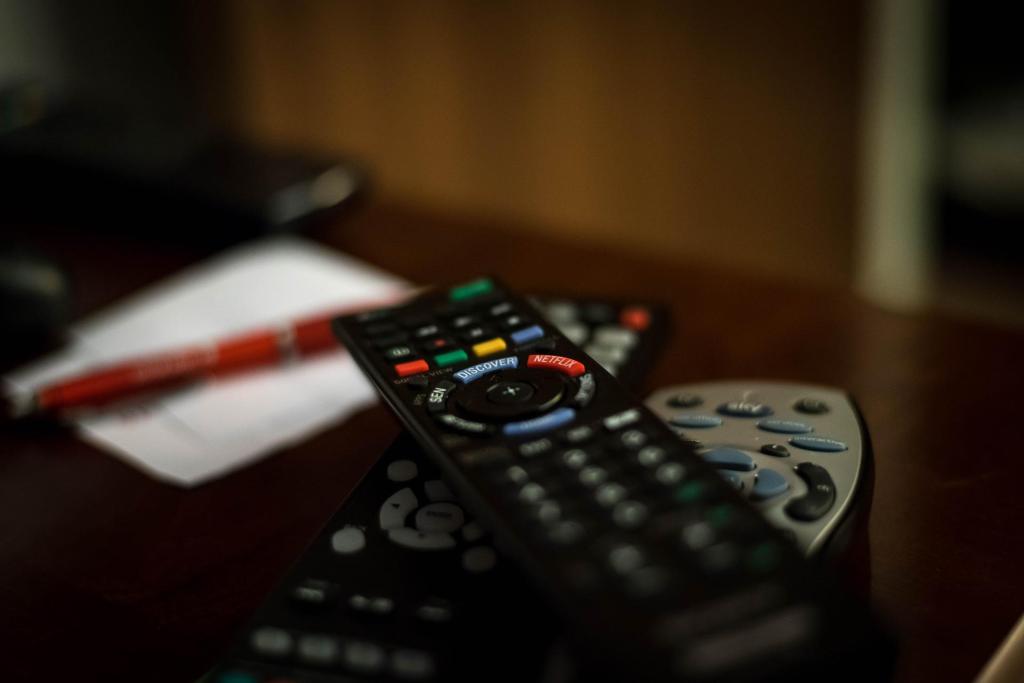 Ver mucha televisión causa mayor riesgo de demencia, según un estudio