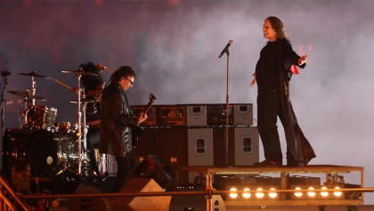 ¡Ozzy Osbourne y Tony Iommi se reúnen para tocar un clásico de Black Sabbath!