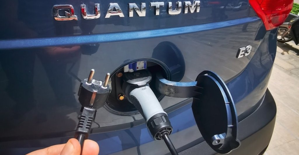 quantum-coche-electrico-bolivia-auto-litio-mexico-ebrard-2