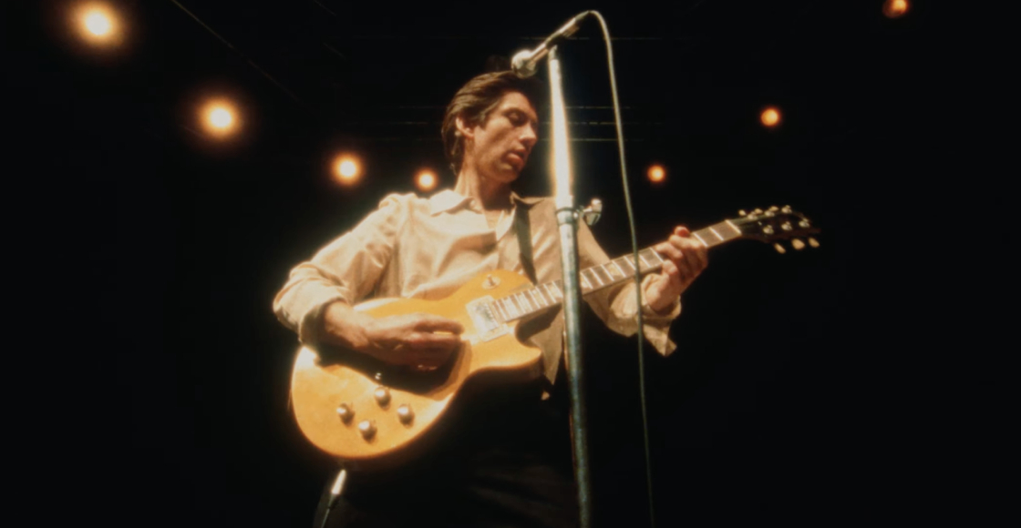 Arctic Monkeys le pone unos cuantos guitarrazos a su nueva rola "Body Paint"
