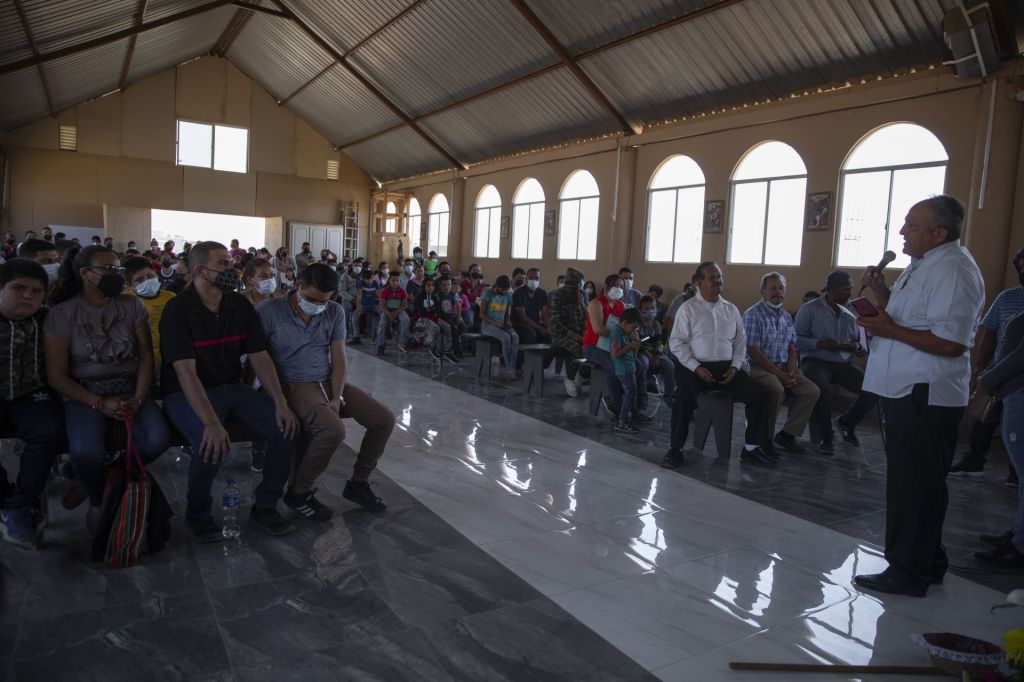 Y en Tijuana: Asaltan a los invitados de un bautizo en plena misa