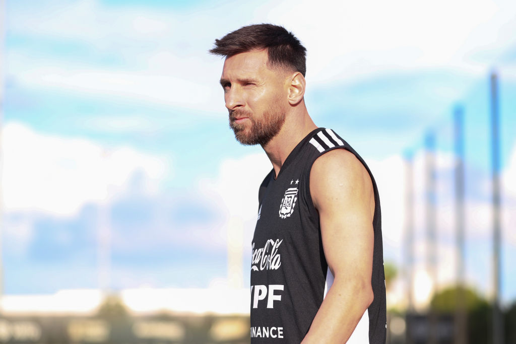 La bofetada de Rodrigo de Paul a Messi en el entrenamiento de Argentina