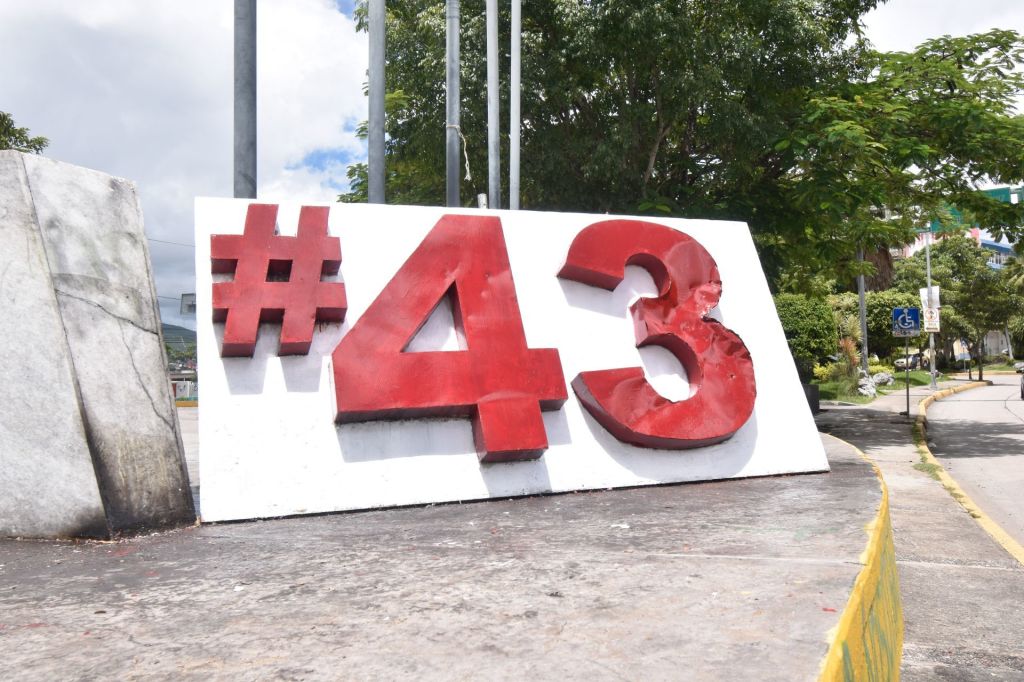 FGR canceló 21 órdenes de aprehensión del caso Ayotzinapa