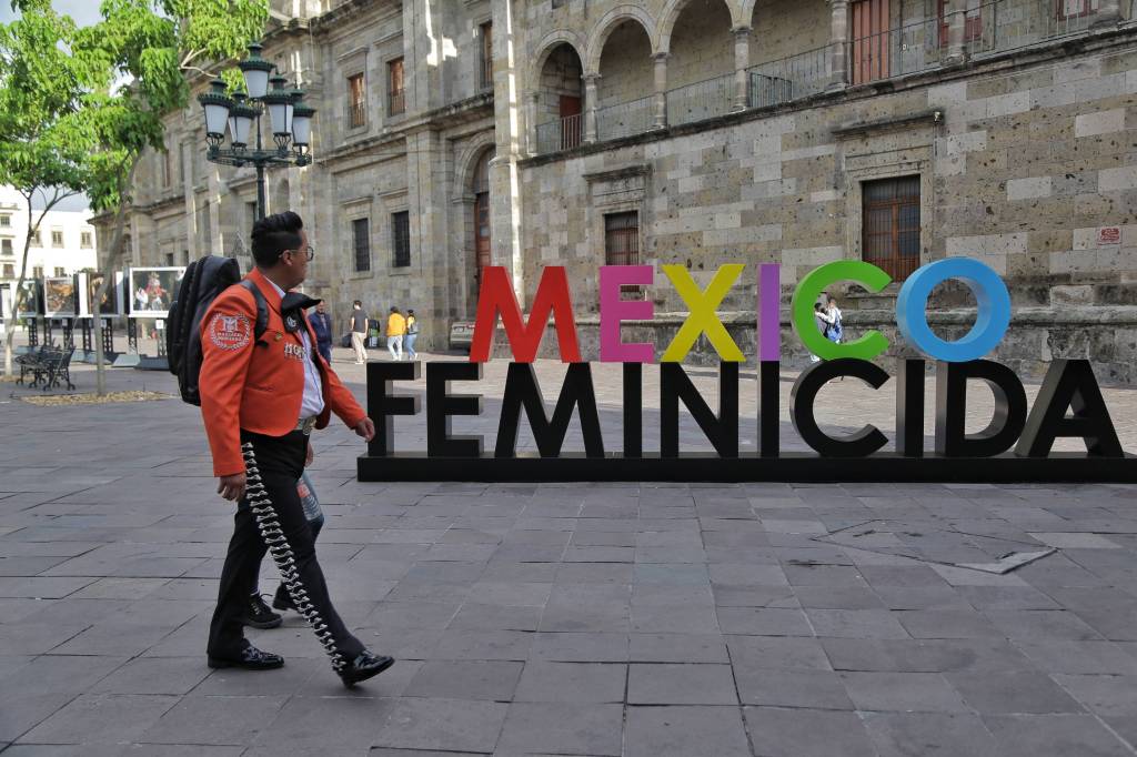 #VisitMexicoFeminicida: La intervención para que recuerda la violencia que viven las mujeres en México