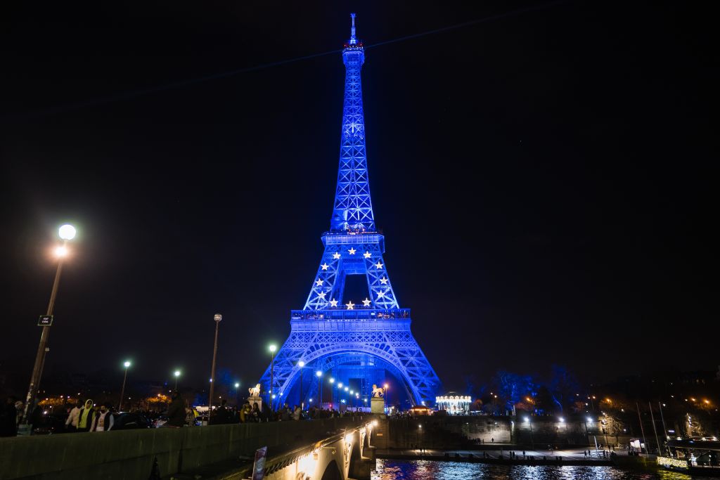 paris-iluminacion-torre-eiffel
