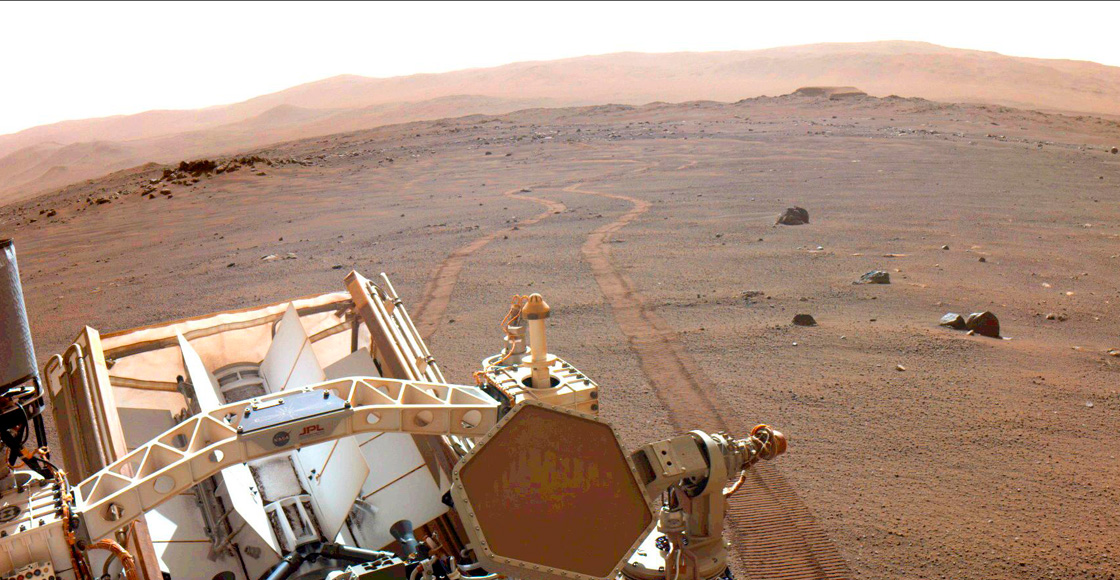 Una foto tomada por el rover Perseverance en Marte