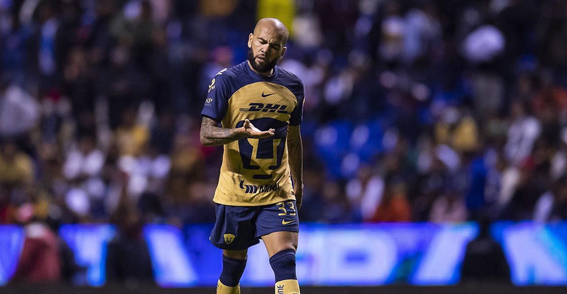 Quedaron: Pumas se disculpó con Dani Alves por "información errónea" sobre su lesión