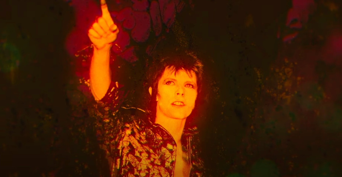 ¡Te llevamos a la función antes del estreno de 'Moonage Daydream' de David Bowie!