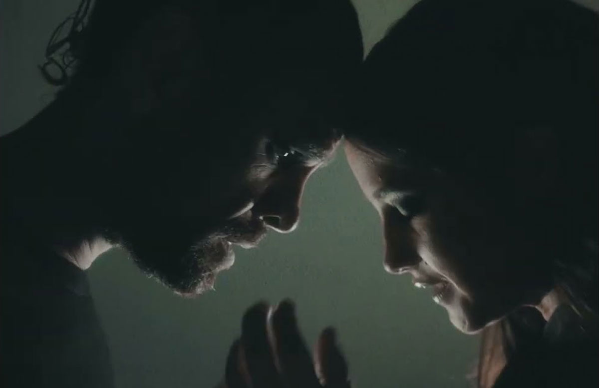 Chris Koehn y Ximena Sariñana