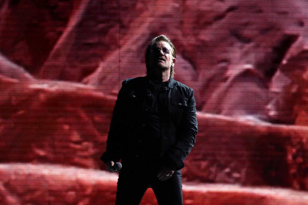 Bono se disculpa por regalar el disco de U2 (que nadie pidió) a los usuarios de Apple