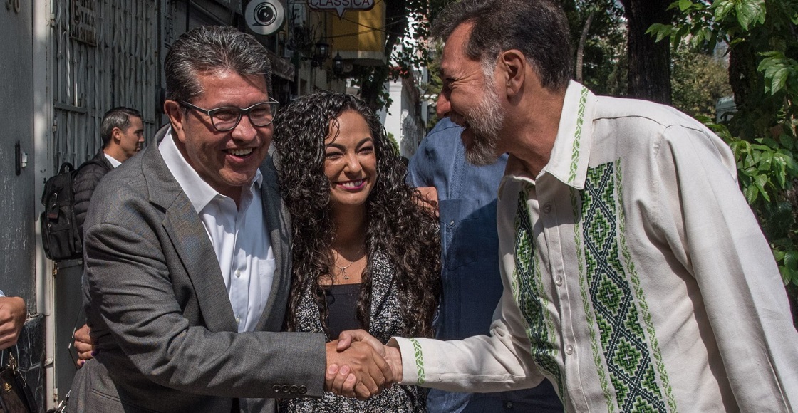 CIUDAD DE MÉXICO, 11JULIO2018.- Yeidckol Polevnsky, durante su llegada a la reunión que sostuvieron senadores y diputados federales electos y plurinominales con el virtual presidente electo, Andrés Manuel López Obrador en un salón de la colonia Roma.