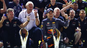 Helmut Marko reconoció el carrerón de Checo Pérez en Singapur... y se lamentó por Verstappen