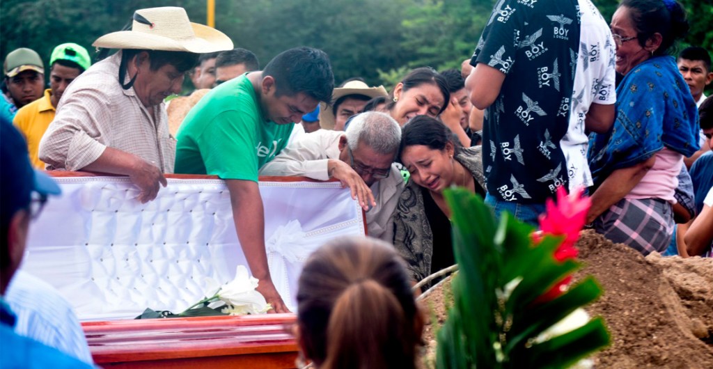san-miguel-totolapan-guerrero-funeral
