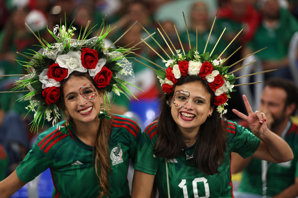 Afición en el México vs Polonia