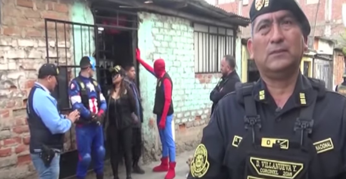 avengers-policias-disfrazados-peru