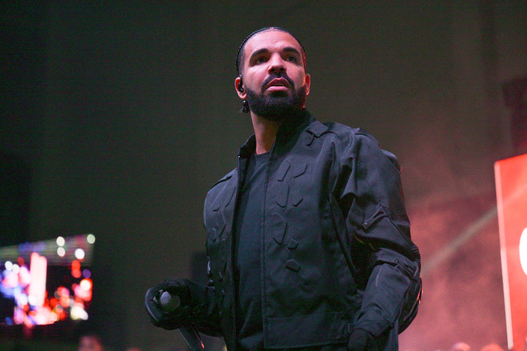 Eso sí me interesa: Drake regala 50 mil dólares a fan al que lo dejó su novia 