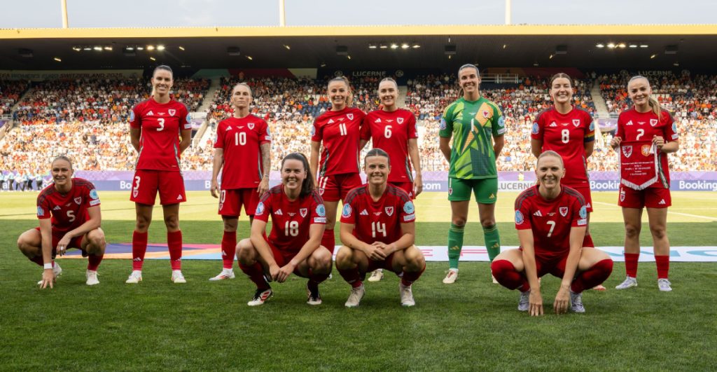 Las extrañas fotos de la Selección de Gales