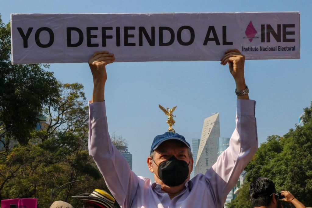 Desde CDMX hasta Nuevo León: Las fotos y los videos de la marcha para defender al INE 