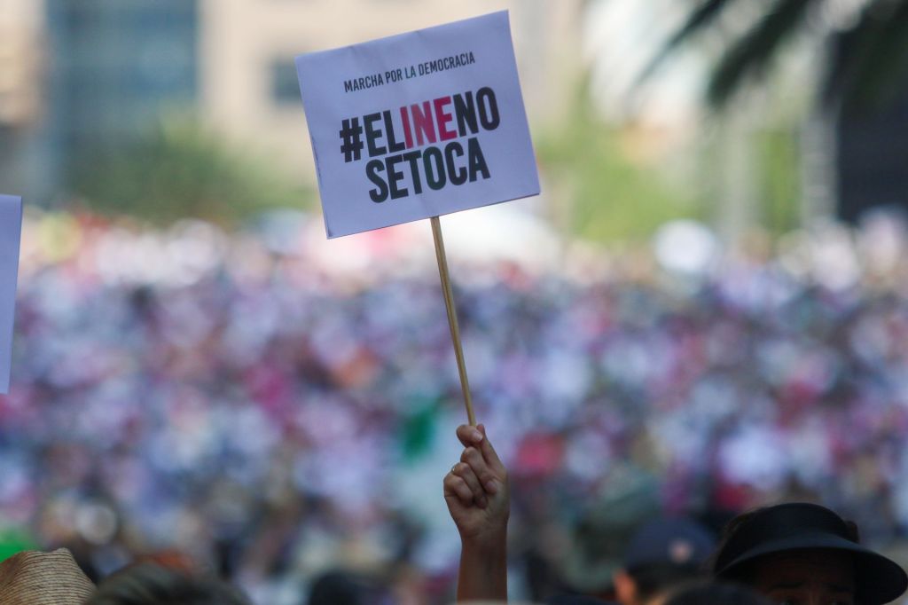 Desde CDMX hasta Nuevo León: Las fotos y los videos de la marcha para defender al INE 