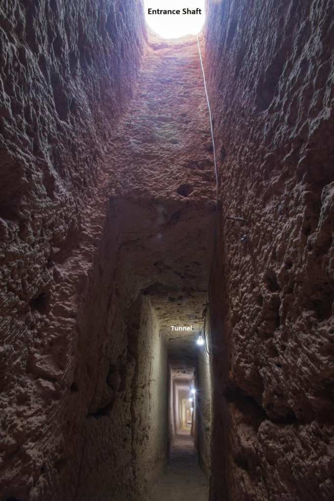 tunel-egipto-tumba-cleopatra