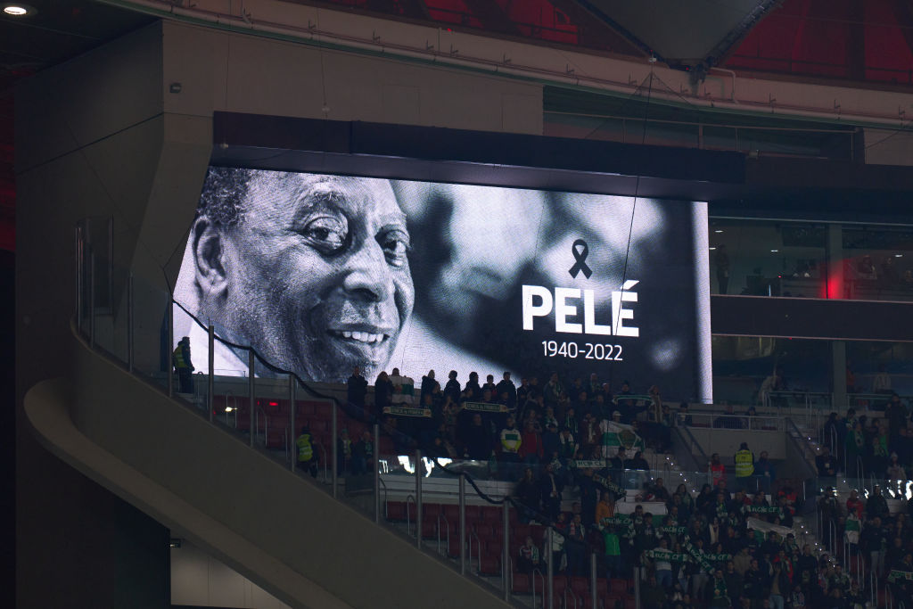 Atlético de Madrid despide a Pelé