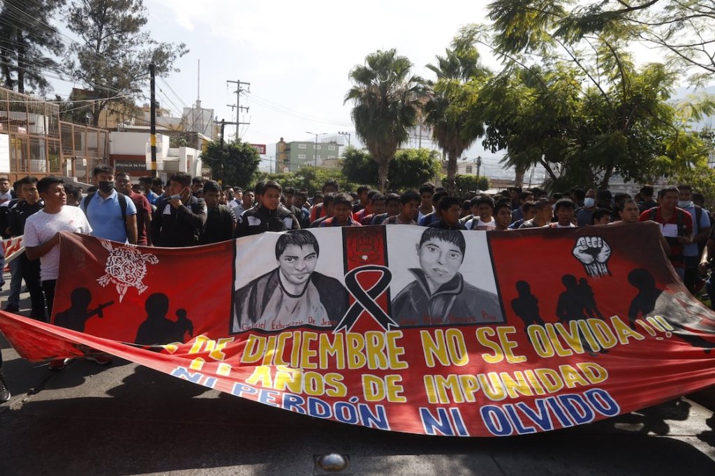 estudiantes-ayotzinapa-tixtla-policia