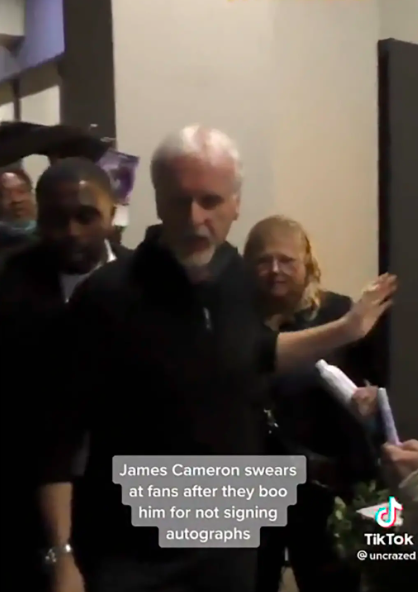 James Cameron festejó su cumpleaños bajo el agua