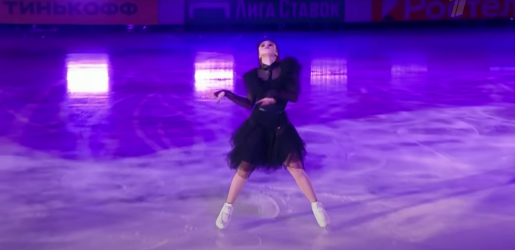 Kamila Valieva durante su participación en la competencia