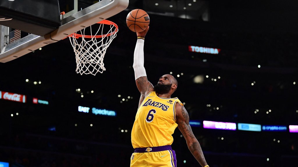 LeBron James Clippers vs Lakers 2023