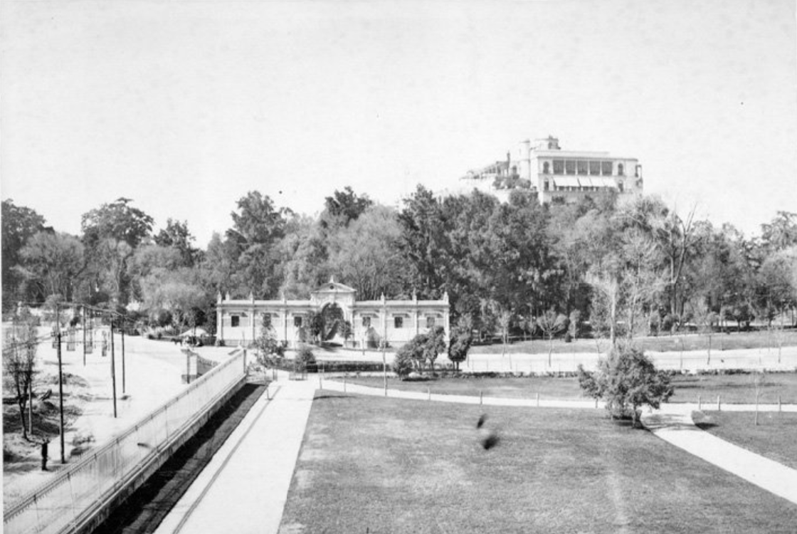 bosque-chapultepec-antigua-entrada-museo-sitio-archivo-casasola-fototeca