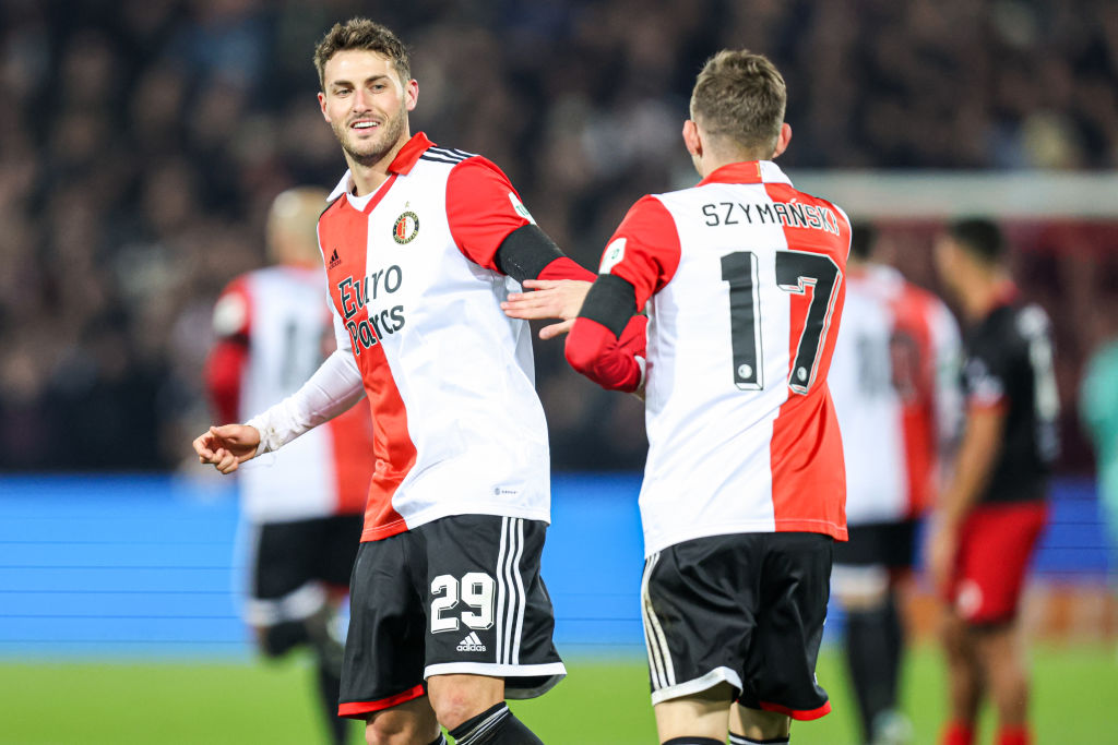 Santi Gimenez festejando gol con el Feyenoord