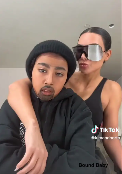¿Por Kanye? El video de Kim Kardashian y su hija que ha creado polémica en TikTok 
