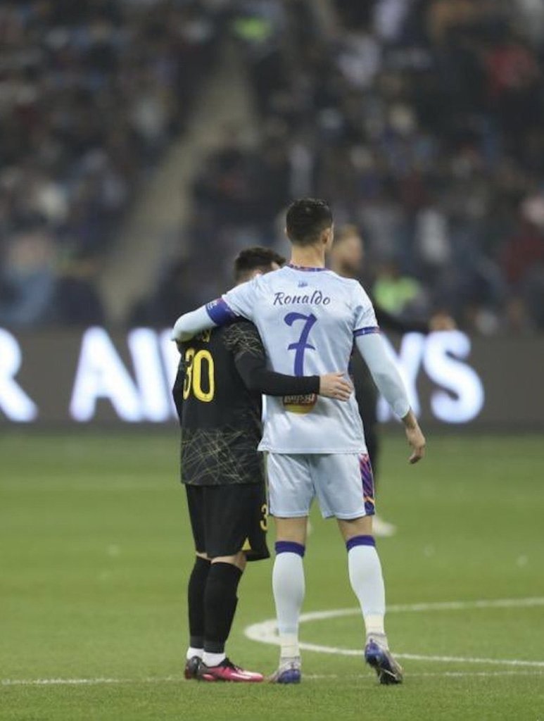 Messi y Cristiano Ronaldo en el PSG vs Al-Nassr/Al-Hilal