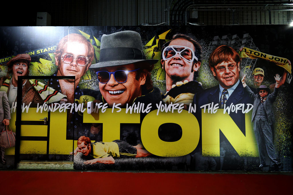 Mural de Elton John Watford