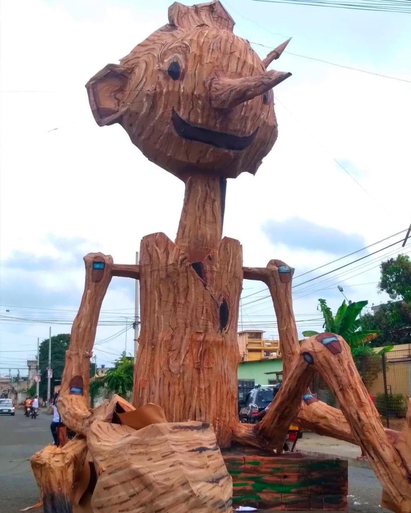 Así la escultura gigante de 'Pinocchio' de Guillermo del Toro en Ecuador