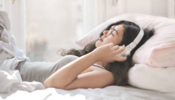 Lo dice la ciencia: Estas son las canciones más populares para dormir