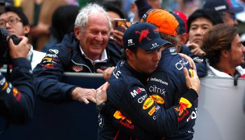 Helmut Marko destaca la fortaleza mental de Checo en Red Bull: "No se rompió con Verstappen"