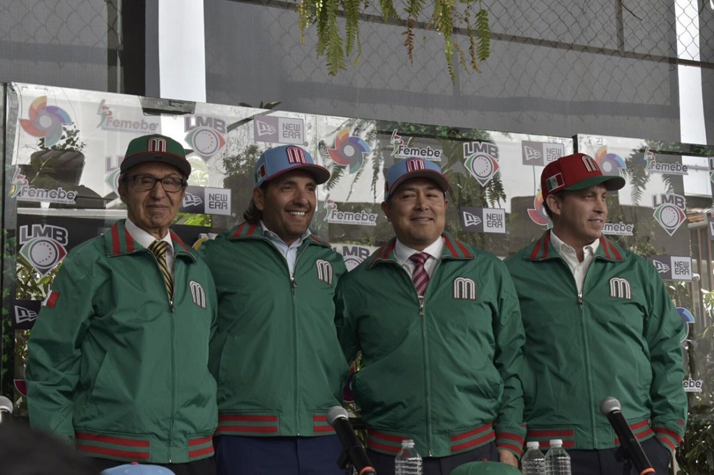 Presentación uniformes Selección Mexicana beisbol