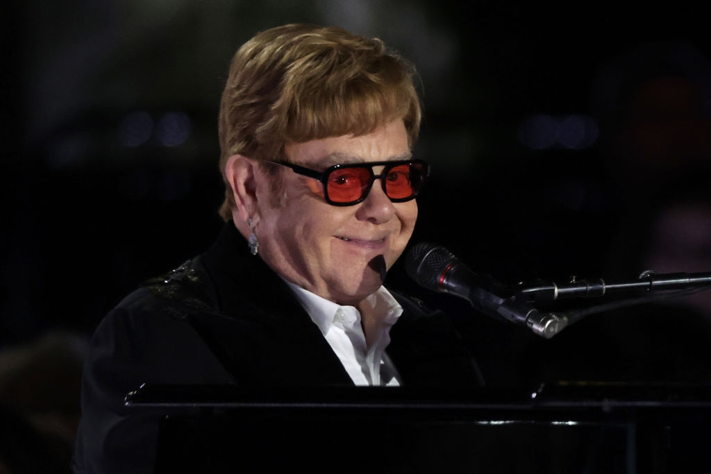 Elton John en concierto 