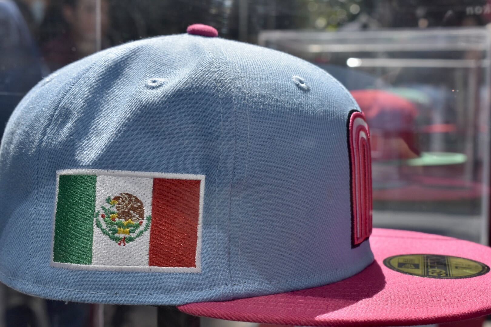 Detalles gorras Selección Mexicana Clásico Mundial Beisbol