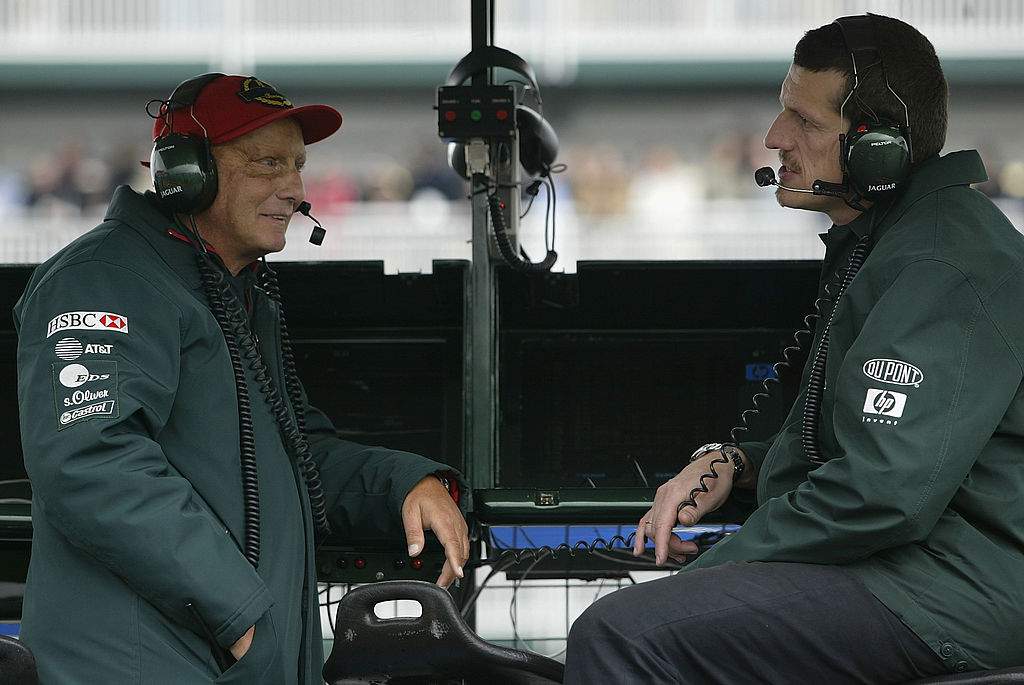 Niki Lauda y Guenther Steiner en Jaguar Racing F1