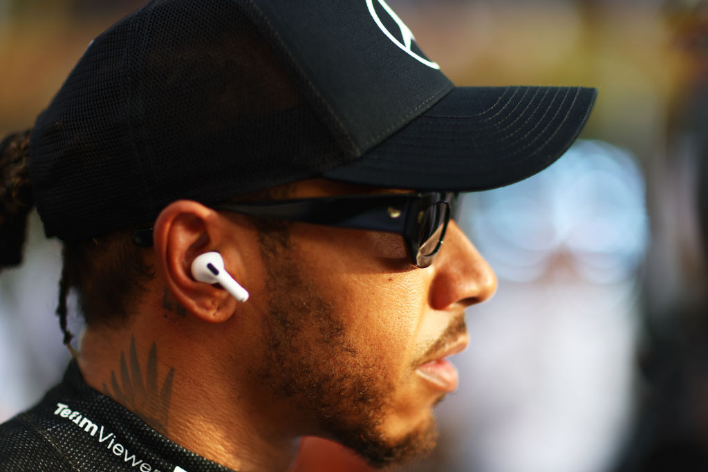 Lewis Hamilton ante prohibición de protestas políticas y sociales en F1