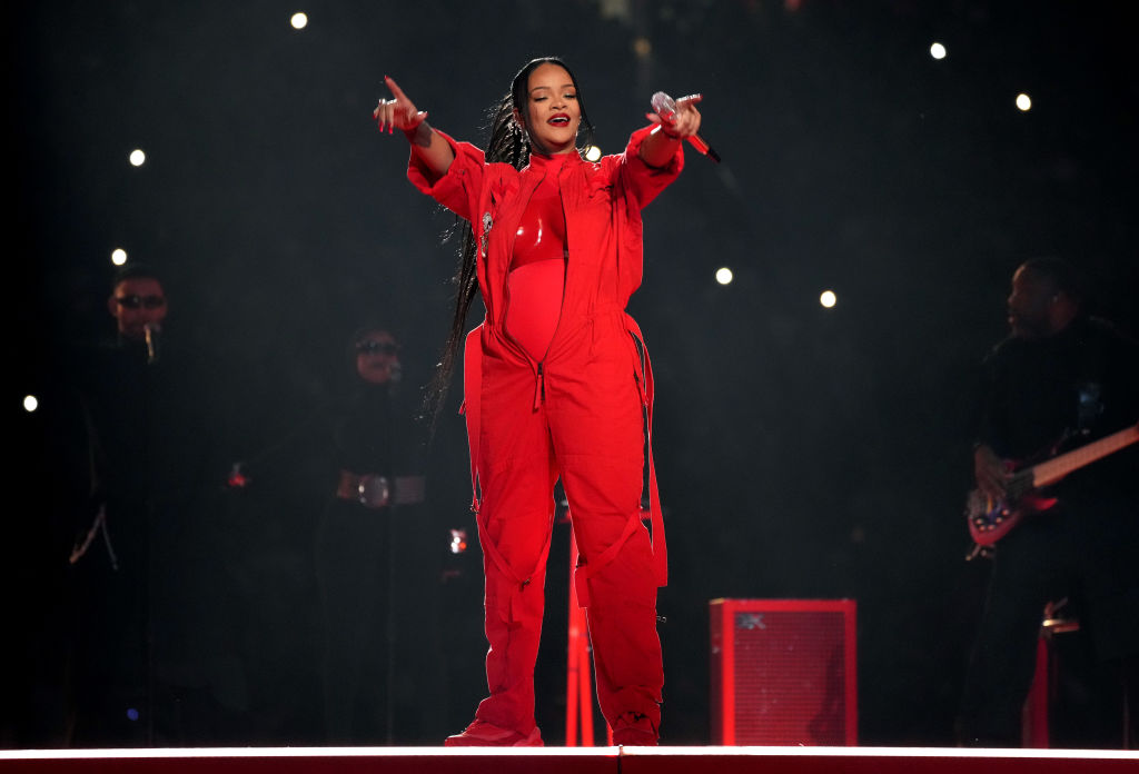 Así estuvo el regreso de Rihanna en el show de Medio Tiempo del Super Bowl