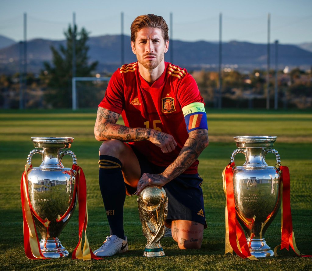 Sergio Ramos se ve obligado a retirarse de la Selección de España