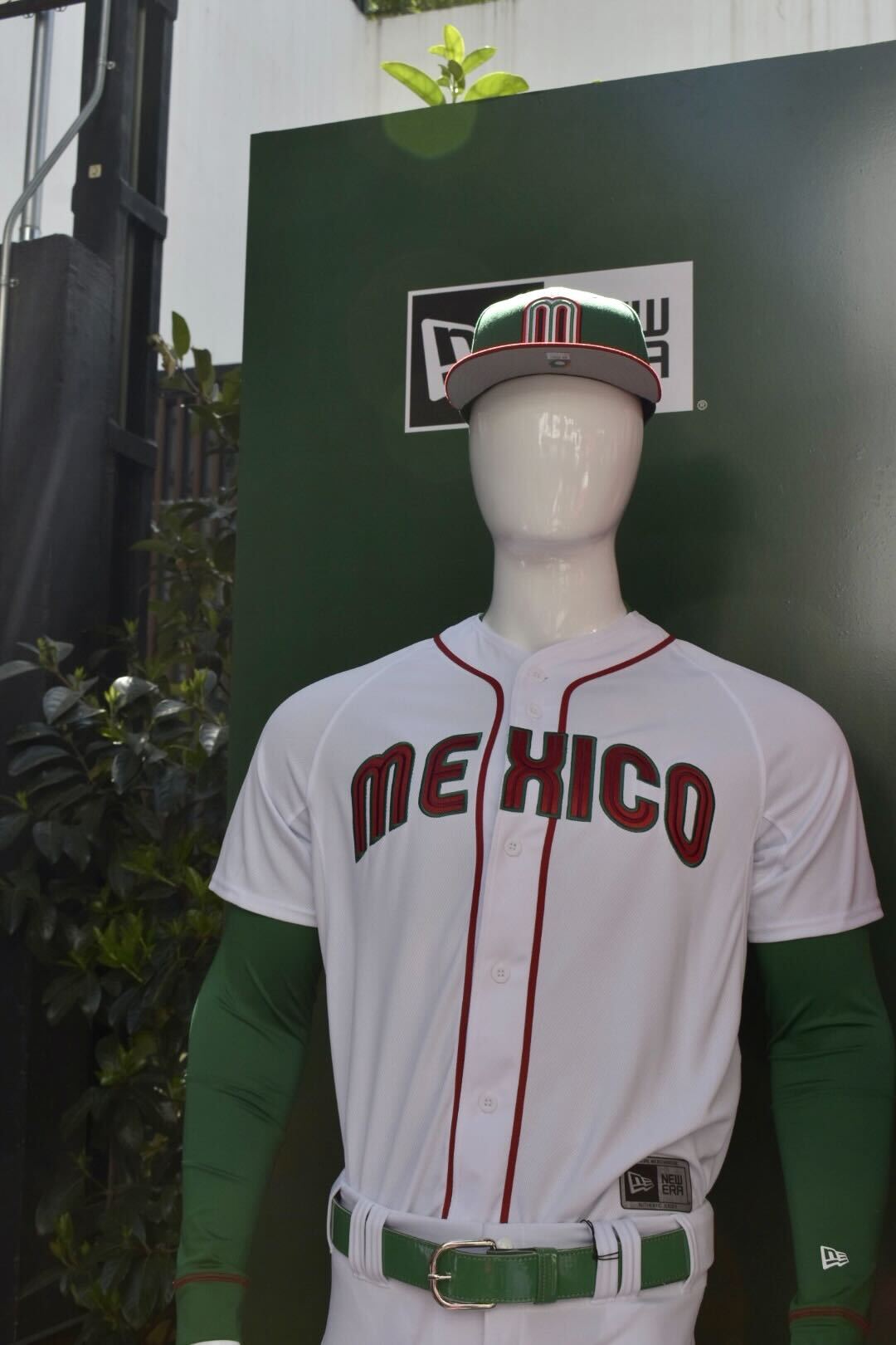 En imágenes: Así es el uniforme de México para el Clásico Mundial de Beisbol 2023