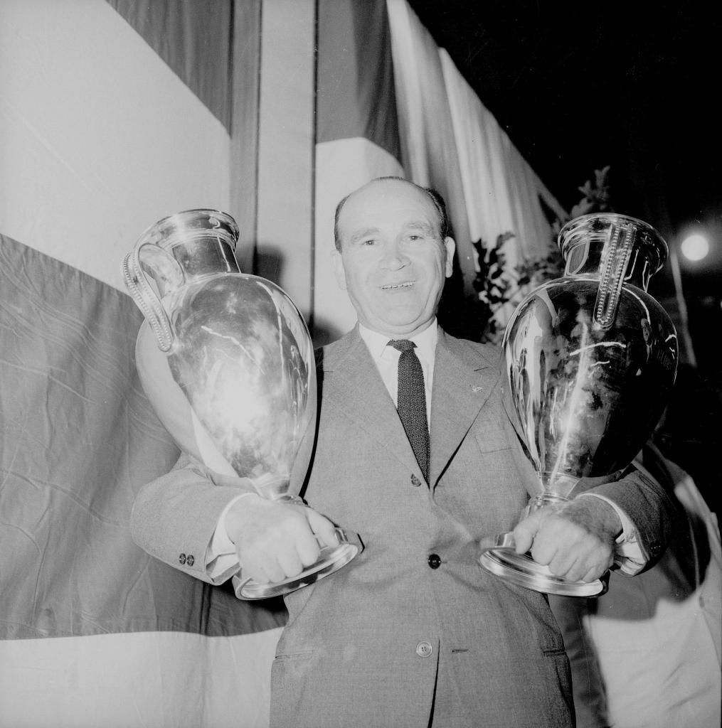 Bela Guttmann, el hombre más exitoso del Benfica y también el que los maldijo